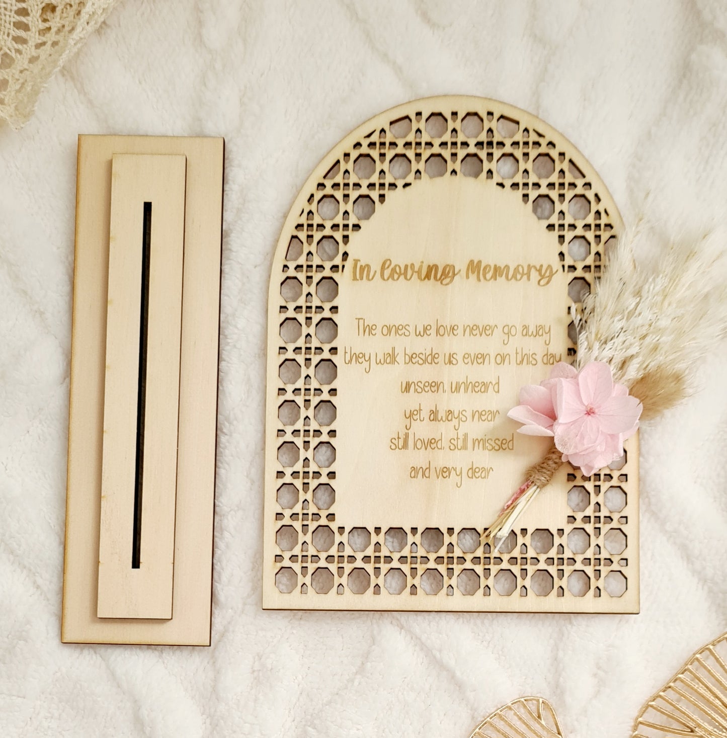 In Loving Memory Rattan Plaque